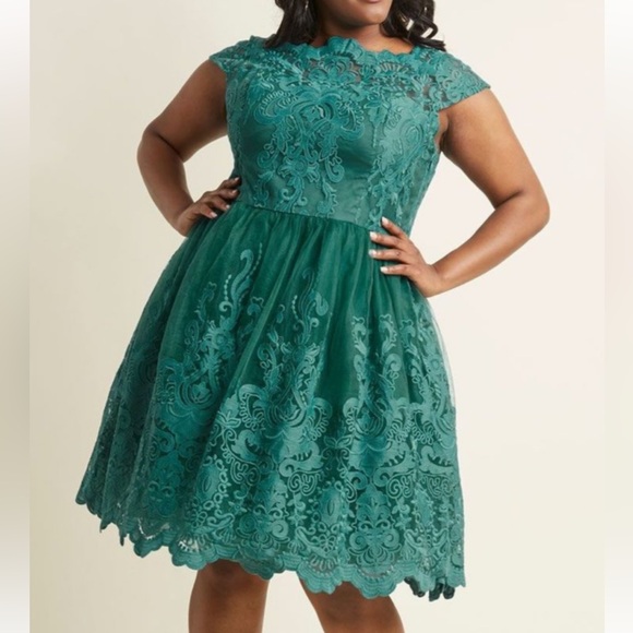 chi chi london exquisite elegance lace dress Chi Chi London Metallic Lace Dress – CHIC Kuwait Luxury Outlet main image 0